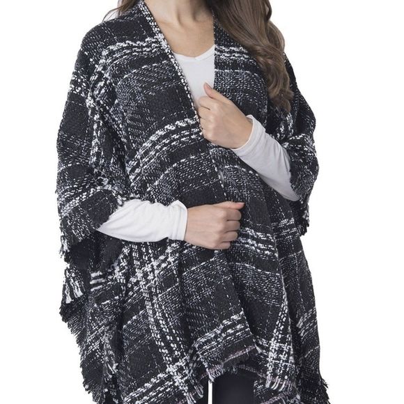 Sweaters - Ruana  Chequer Pattern Black and White